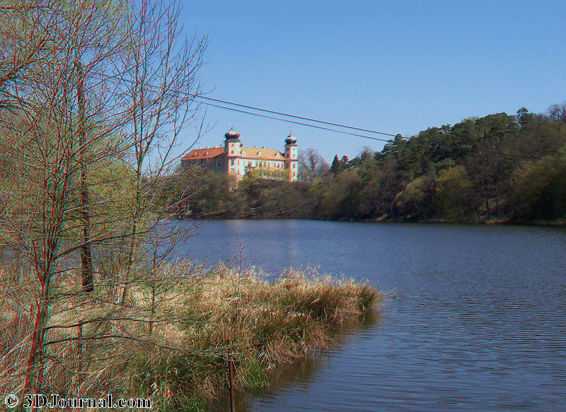 Mnisek pod Brdy - castle