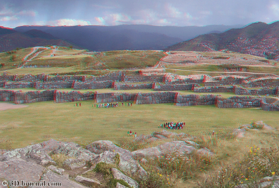 Peru - nad Cuzcem u pevnosti Sacsayhuaman