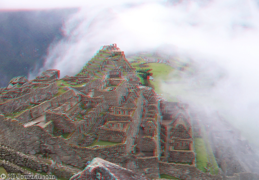 Peru - Machu Picchu - v ranní mlze