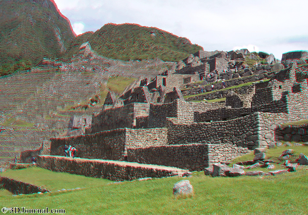 Peru - Machu Picchu - inside the ruins