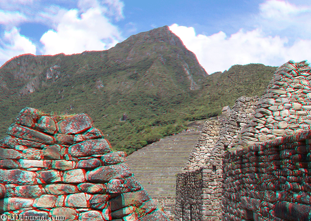 Peru - Machu Picchu - inside the ruins